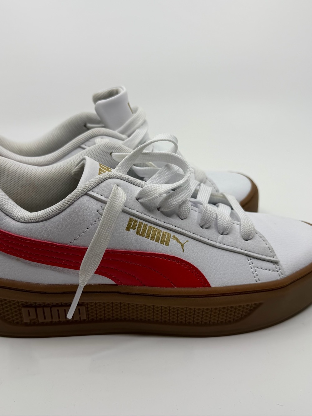 Puma Smash Platform Sneakers Women's 7 White Red Gum Sole 390758-16